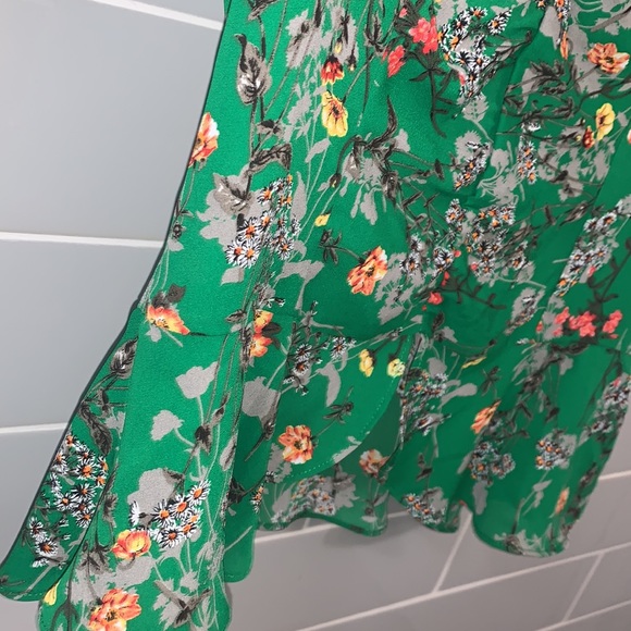 Green Floral Blouse - Picture 8 of 16